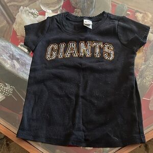 Giants tee